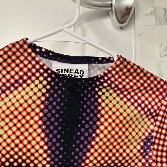 Sinead Gorey Size S/M Digitally Printed Curve Enhancing Top - Picture 8 of 10